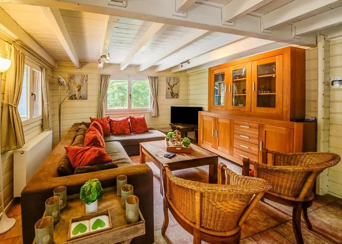 Spacious Chalet With Sauna And Bubble Bath