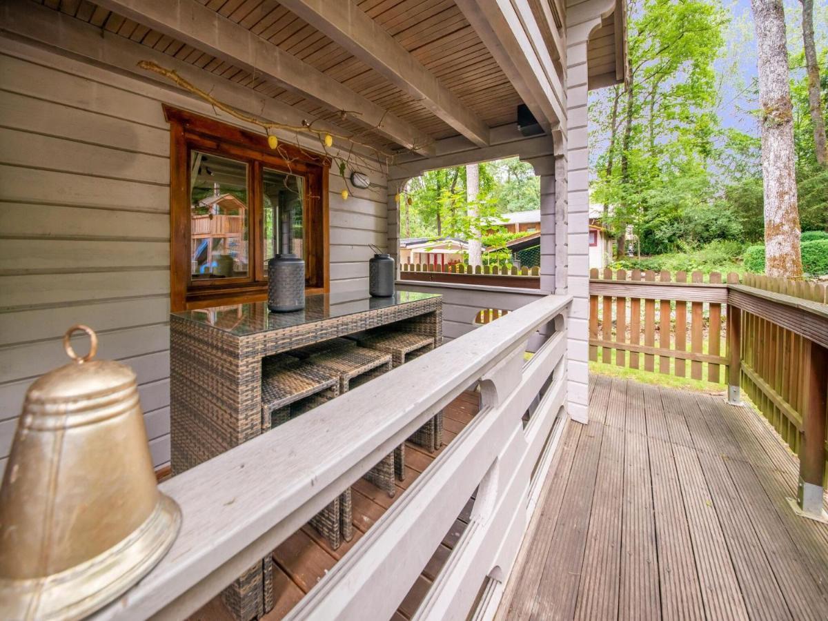 Spacious With Sauna And Bubble Bath Holiday home *
